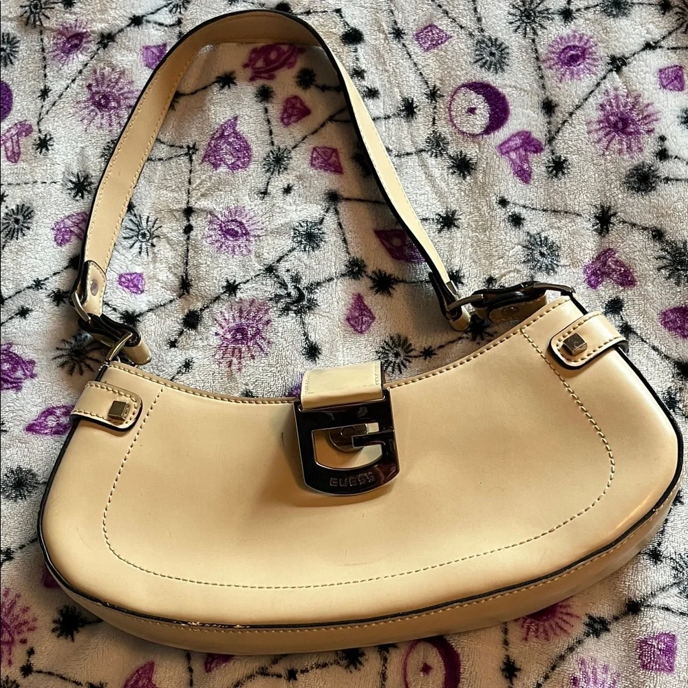 VINTAGE GUESS CURVE MINI PURSE - Picture 14 of 15